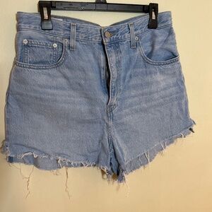 Levi’s Cutoff Denium Shorts